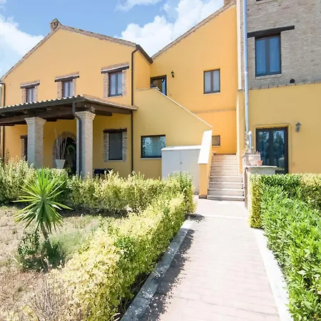 Near Assisi With Pool And Hot Tub Apartmán