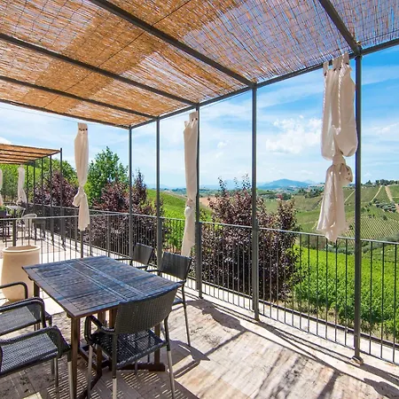 Near Assisi With Pool And Hot Tub Apartmán *