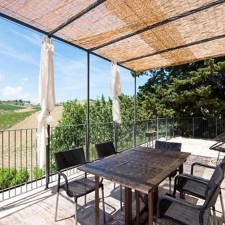 Apartmán Near Assisi With Pool And Hot Tub