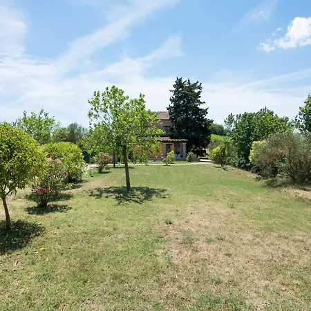 Near Assisi With Pool And Hot Tub Apartment San Benedetto del Tronto